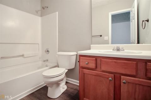 212 Hyannis Dr, Jackson, GA 30233 photo 11