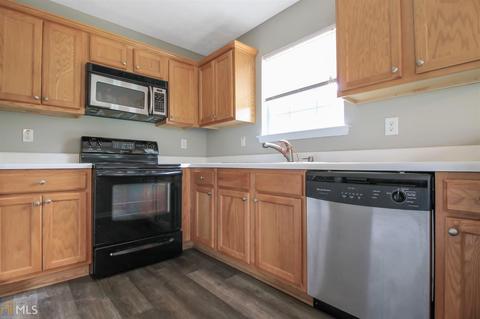 212 Hyannis Dr, Jackson, GA 30233 photo 8