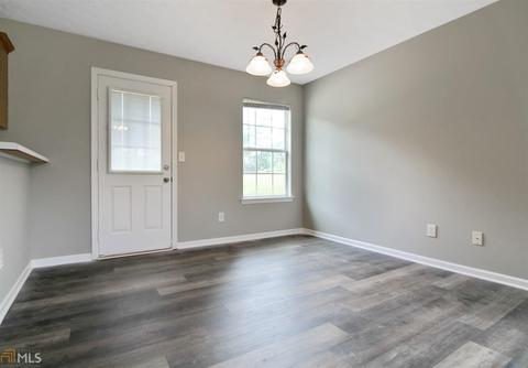 212 Hyannis Dr, Jackson, GA 30233 photo 6