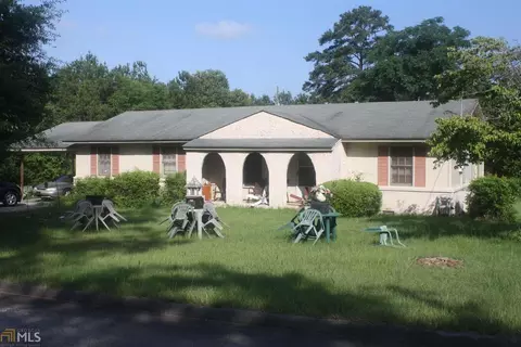 317 Floyd St, Perry, GA 31069 photo 2