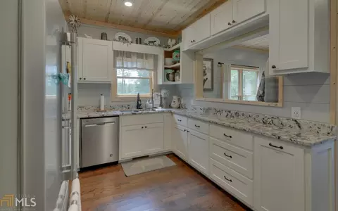 145 Bear Claw Ln, Tiger, GA 30576 photo 5