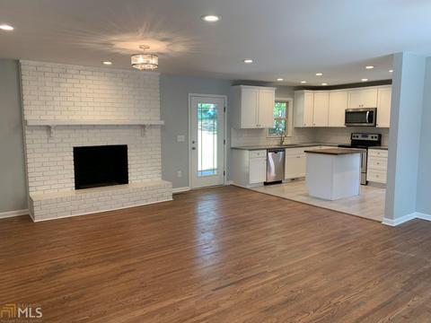 199 Valley Dr, Toccoa, GA 30577 photo 2