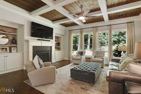 2985 Skyland Dr, Chamblee, GA 30341 photo 4