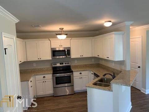 231 Dixon Cir, Williamson, GA 30292 photo 6