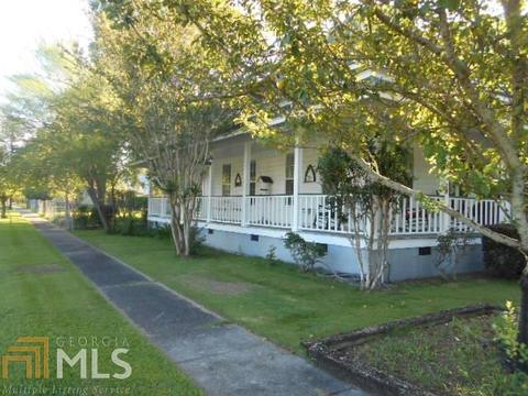 125 E Railroad St, Pulaski, GA 30451 photo 2