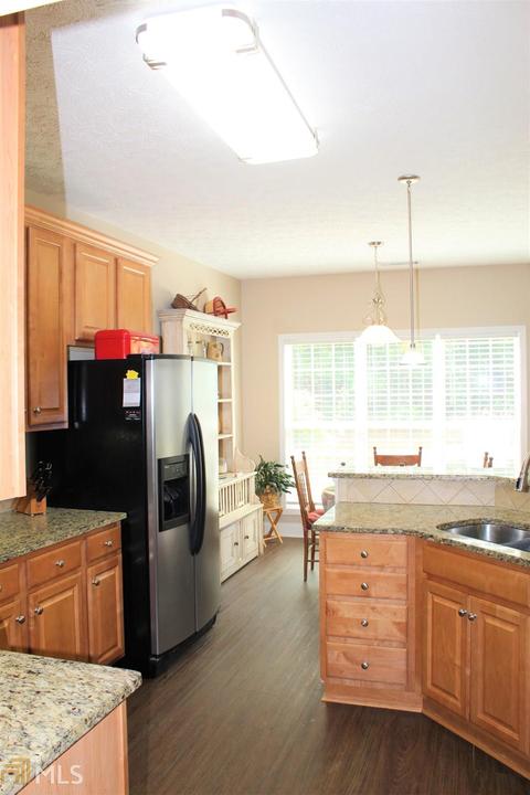 739 Thrash Rd, Lagrange, GA 30241 photo 10