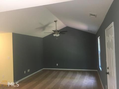 3142 Wallace Rd, Gainesville, GA 30507 photo 2