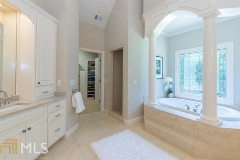 10040 Halstead Dr, Suwanee, GA 30024 photo 25
