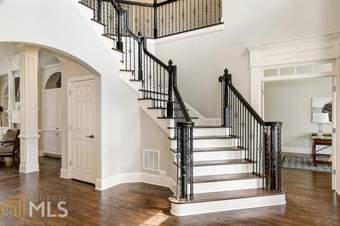 10040 Halstead Dr, Suwanee, GA 30024 photo 4
