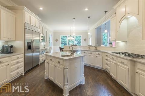 10040 Halstead Dr, Suwanee, GA 30024 photo 3