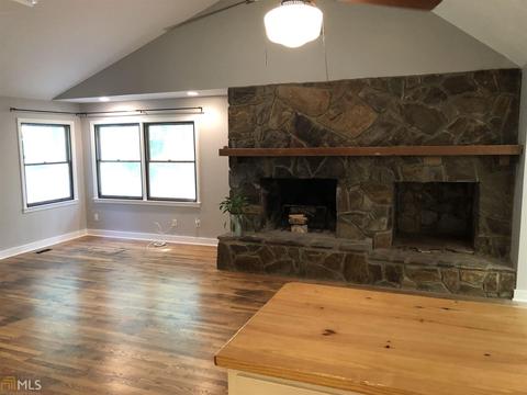 237 Malone Dr, Toccoa, GA 30577 photo 4