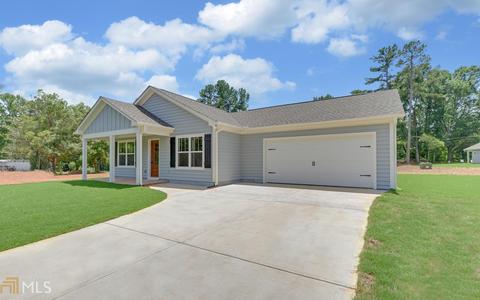 1132 E Doyle St, Toccoa, GA 30577 photo 3
