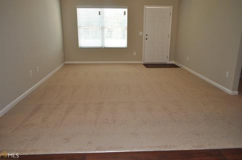 64 Flat Creek Dr, Lagrange, GA 30241 photo 4