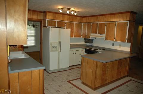401 Ginger Cir, Lagrange, GA 30240 photo 6