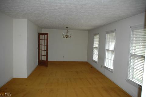 401 Ginger Cir, Lagrange, GA 30240 photo 3