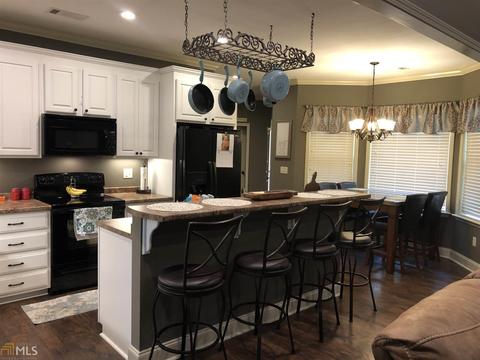 1367 Wade Hampton Rd, Dublin, GA 31021 photo 3