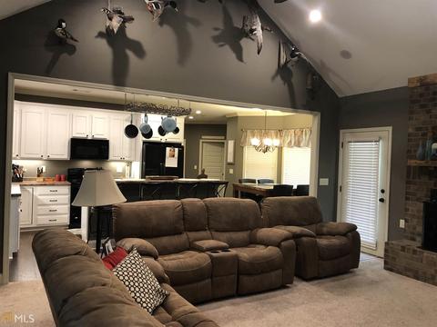1367 Wade Hampton Rd, Dublin, GA 31021 photo 6