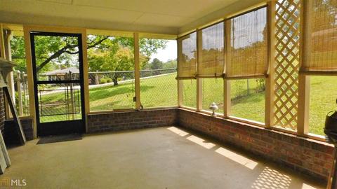 23 Glencrest Dr, Toccoa, GA 30577 photo 5