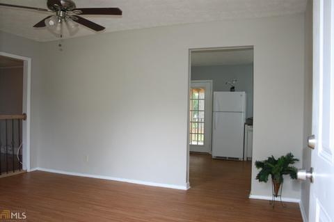 6107 Deerfield Ct, Morrow, GA 30260 photo 2