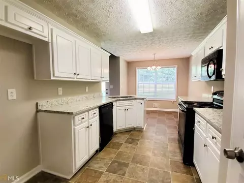 295 Flowers Dr, Covington, GA 30016 photo 4