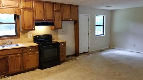115 Hidden Pines Dr, Covington, GA 30016 photo 4