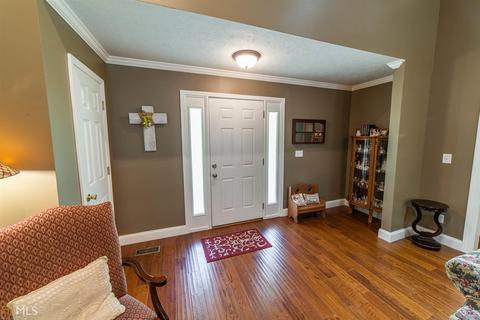 101 Village Dr, Lagrange, GA 30240 photo 11