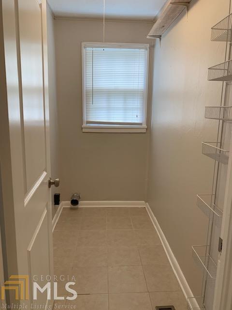 293 E Broad St, Winder, GA 30680 photo 10