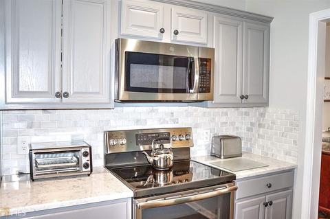 210 Dixon Cir, Williamson, GA 30292 photo 14