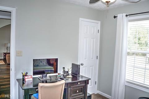 210 Dixon Cir, Williamson, GA 30292 photo 26