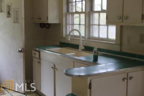 213 Hayes St, Toccoa, GA 30577 photo 4