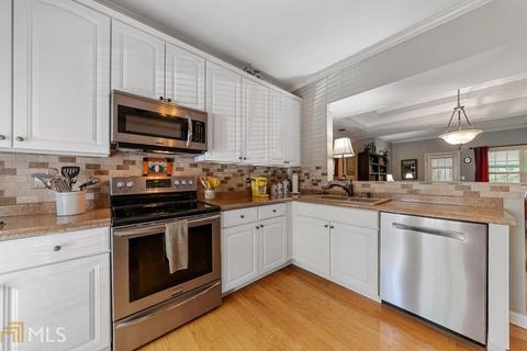2075 Pine Tree Dr #F2, Buford, GA 30518 photo 17