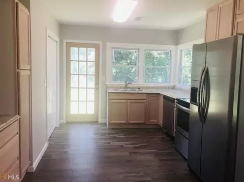 393 Collins Rd, Toccoa, GA 30577 photo 2