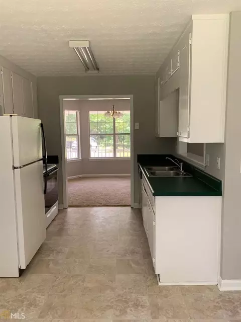 217 Mills Dr, Covington, GA 30016 photo 17