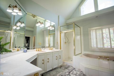 585 Henderson Mill Rd, Covington, GA 30014 photo 9