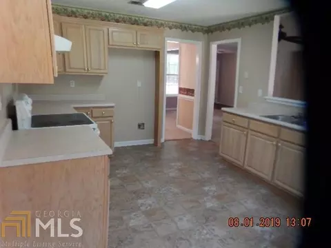 105 S Hampton Rd, Hampton, GA 30228 photo 9