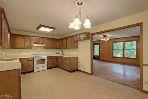 729 Pounding Mill Loop, Hayesville, NC 28904 photo 9