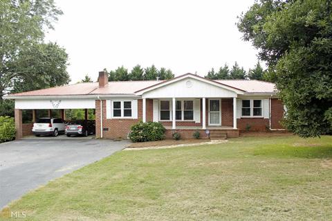 105 Sharp Dr, Carrollton, GA 30117 photo 2