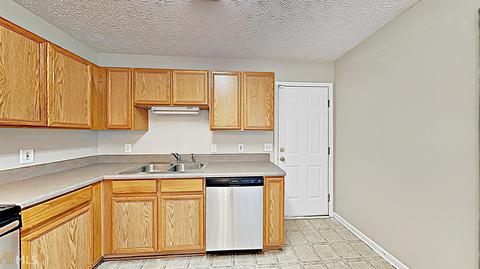 55 Pebble Ridge Dr, Covington, GA 30014 photo 4