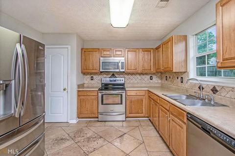 6439 E Meyer, Morrow, GA 30260 photo 2