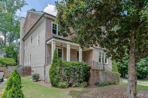 2804 Georgian Dr, Chamblee, GA 30341 photo 2