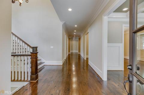 2804 Georgian Dr, Chamblee, GA 30341 photo 3