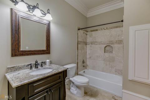 2804 Georgian Dr, Chamblee, GA 30341 photo 11