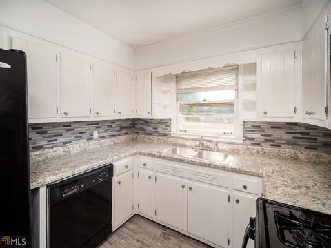 5214 Eubanks Dr, Morrow, GA 30260 photo 11