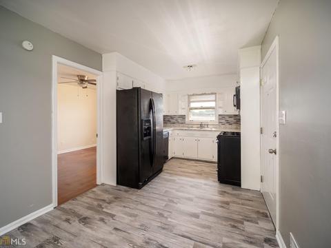 5214 Eubanks Dr, Morrow, GA 30260 photo 10