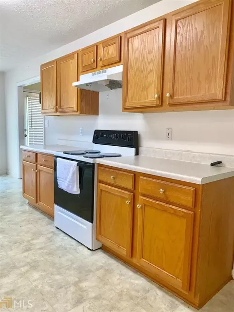 438 Hampton Green Dr, Lagrange, GA 30240 photo 4