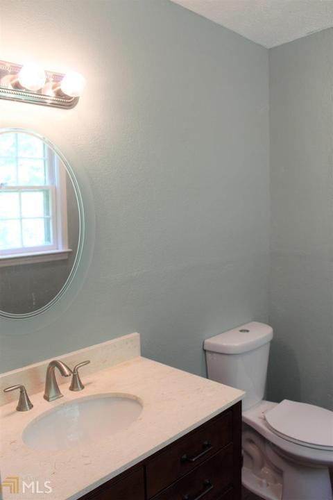 152 N Lake Dr, Lagrange, GA 30240 photo 8