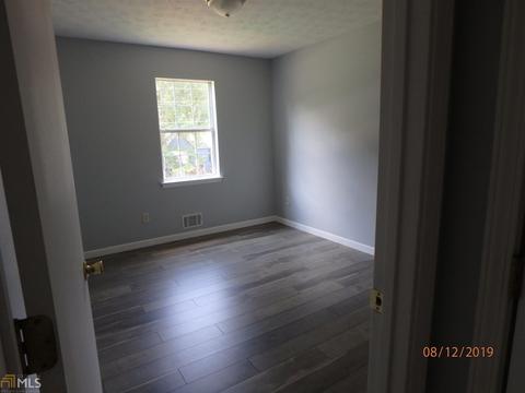 135 Mildred Ln, Covington, GA 30016 photo 17
