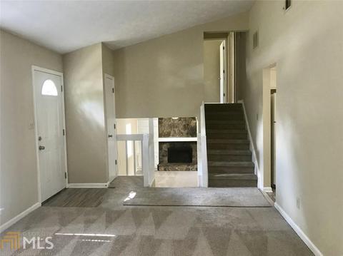11118 Shannon Cir, Hampton, GA 30228 photo 4