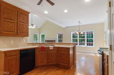 152 Trussel Rdg, Pendergrass, GA 30567 photo 9