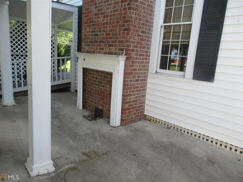160 State St, Commerce, GA 30529 photo 5